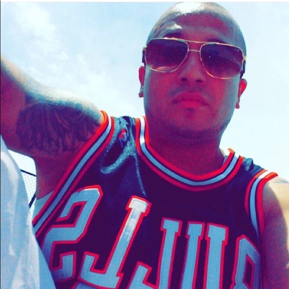 Meet your Posher, Bobby - Picture 6 of 14